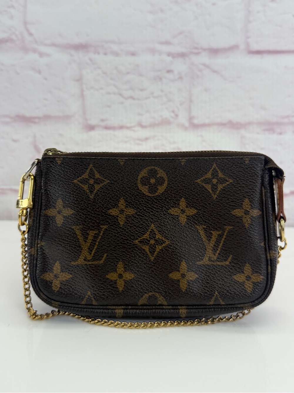 Authentic Louis Vuitton Monogram Accessories Chain Mini Pochette Accessories Bag